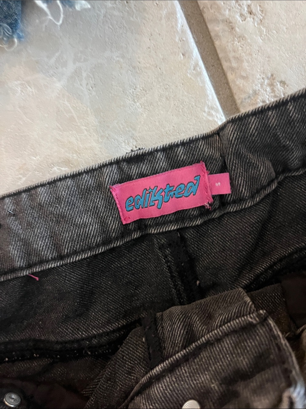 3 mini skirt/ shorts barely worn and new. - Picture 4 of 4